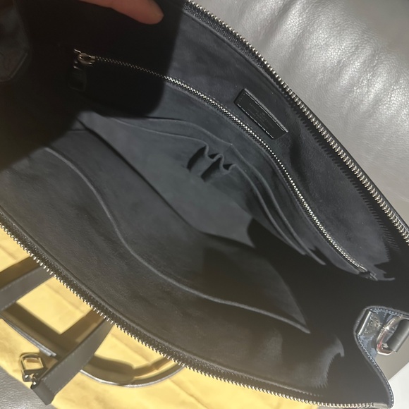 Louis Vuitton Messenger Bag - Picture 11 of 15